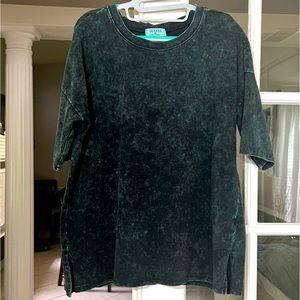 Zenana stretchy great quality t-shirt, size XL